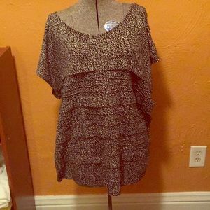 Textured black and white shirt